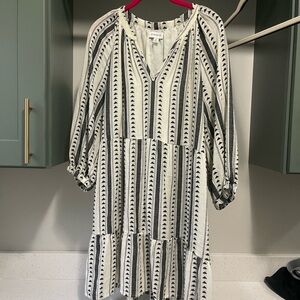 Evereve Black and White Striped Long Sleeve Dress